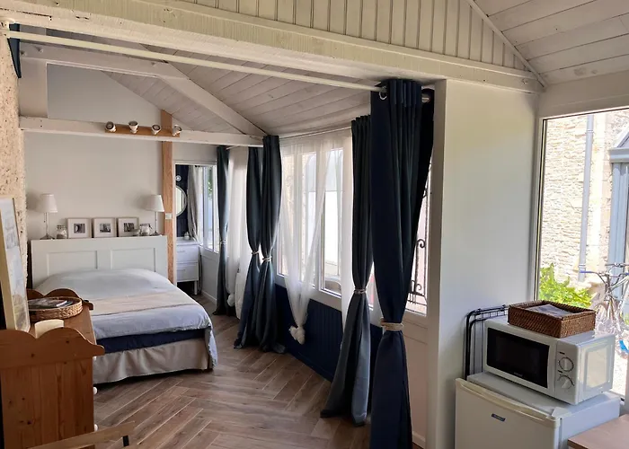 Confort Bourg De Sur Gold Apartamento *